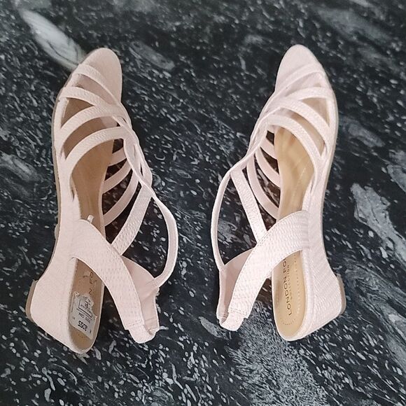 BRAND NEW LONDON FOG LOW WEDGE STYLE ALMOND TOE SANDAL - Picture 6 of 14